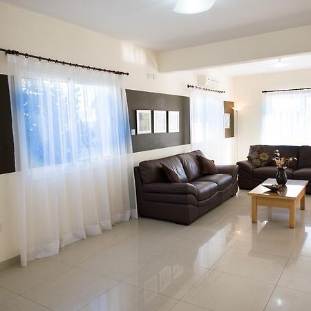 Hara Nissi Beach Villas アヤナパ エクステリア 写真