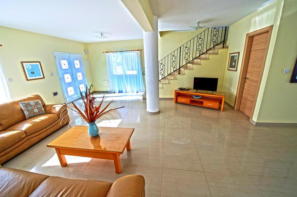 Hara Nissi Beach Villas アヤナパ 部屋 写真