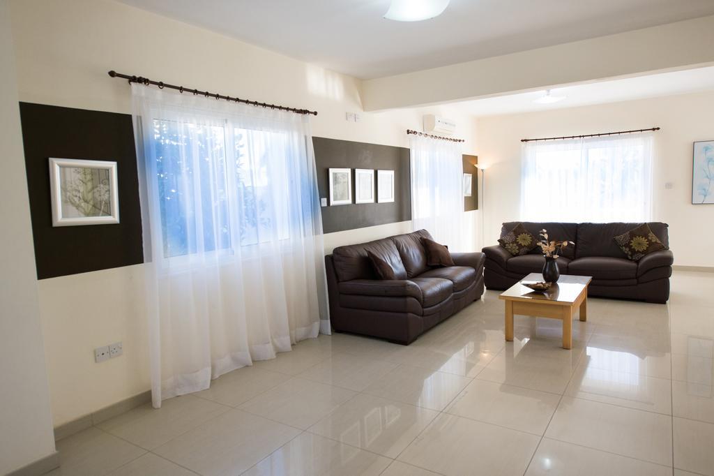 Hara Nissi Beach Villas アヤナパ エクステリア 写真
