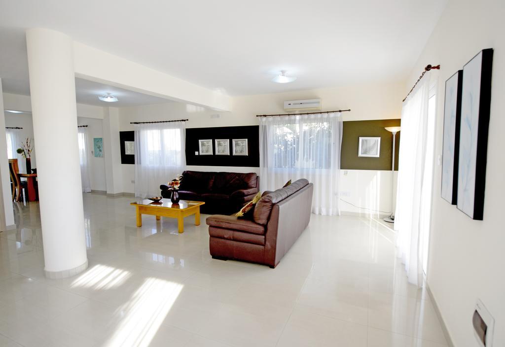 Hara Nissi Beach Villas アヤナパ 部屋 写真